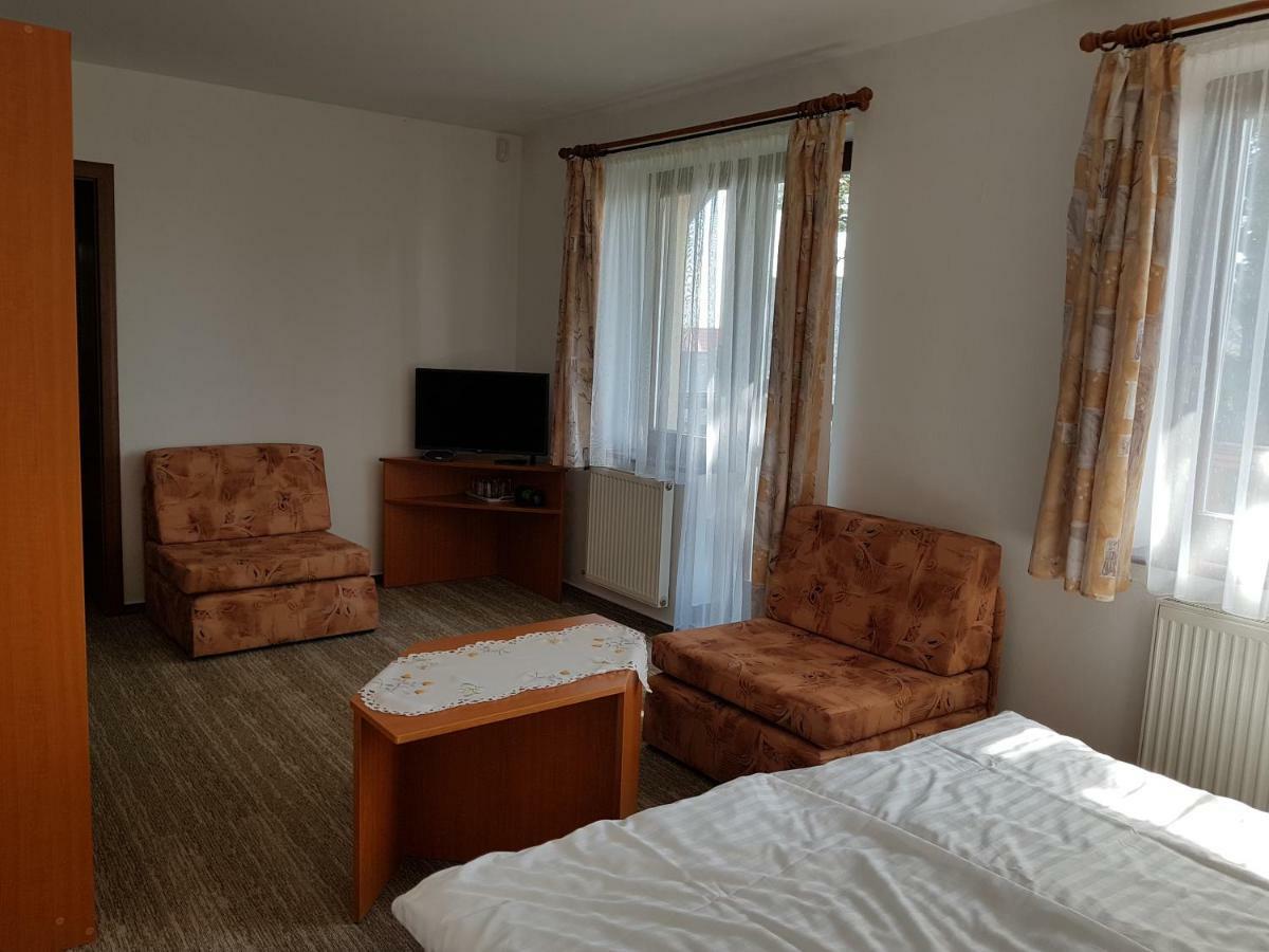 Guest House Boba Штрба Экстерьер фото